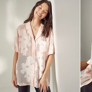 Aritzia New With Tags Blouse!